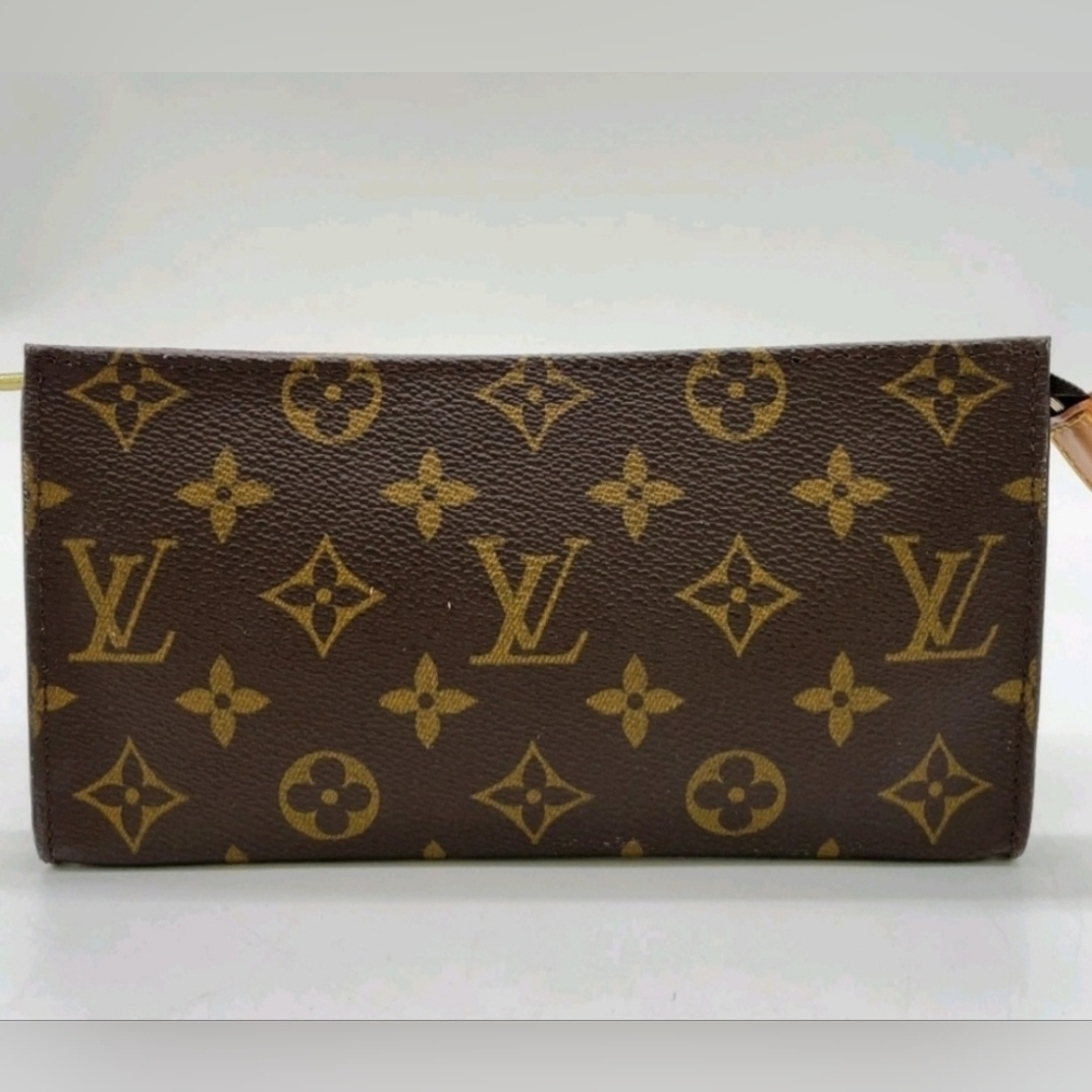 Louis Vuitton  Monogram Pouch With Box - Picture 2 of 13
